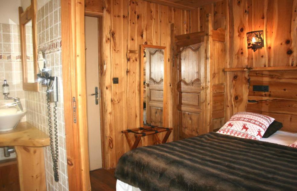 Hotel Restaurant De La Chaussee Briançon Kültér fotó