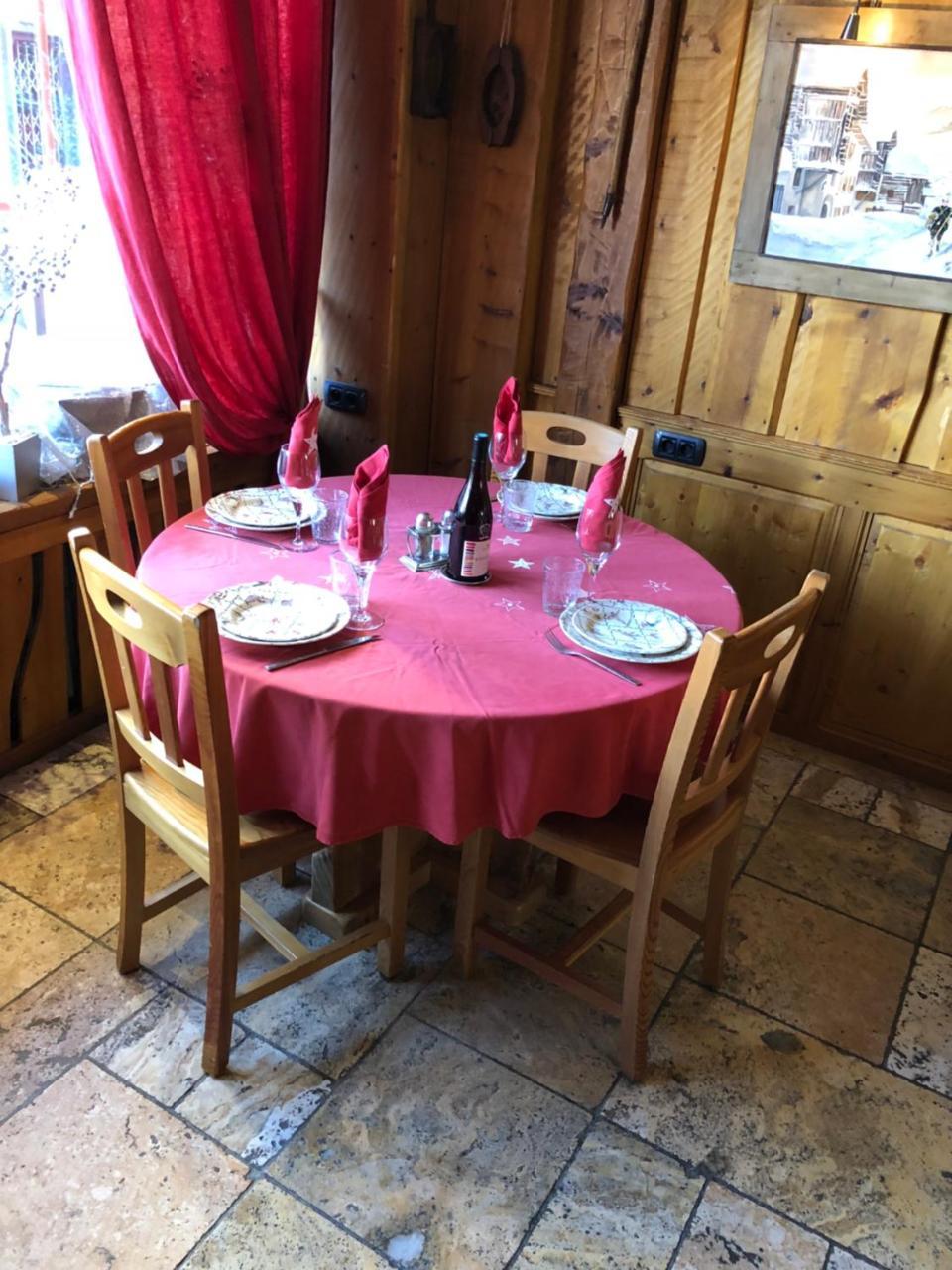 Hotel Restaurant De La Chaussee Briançon Kültér fotó