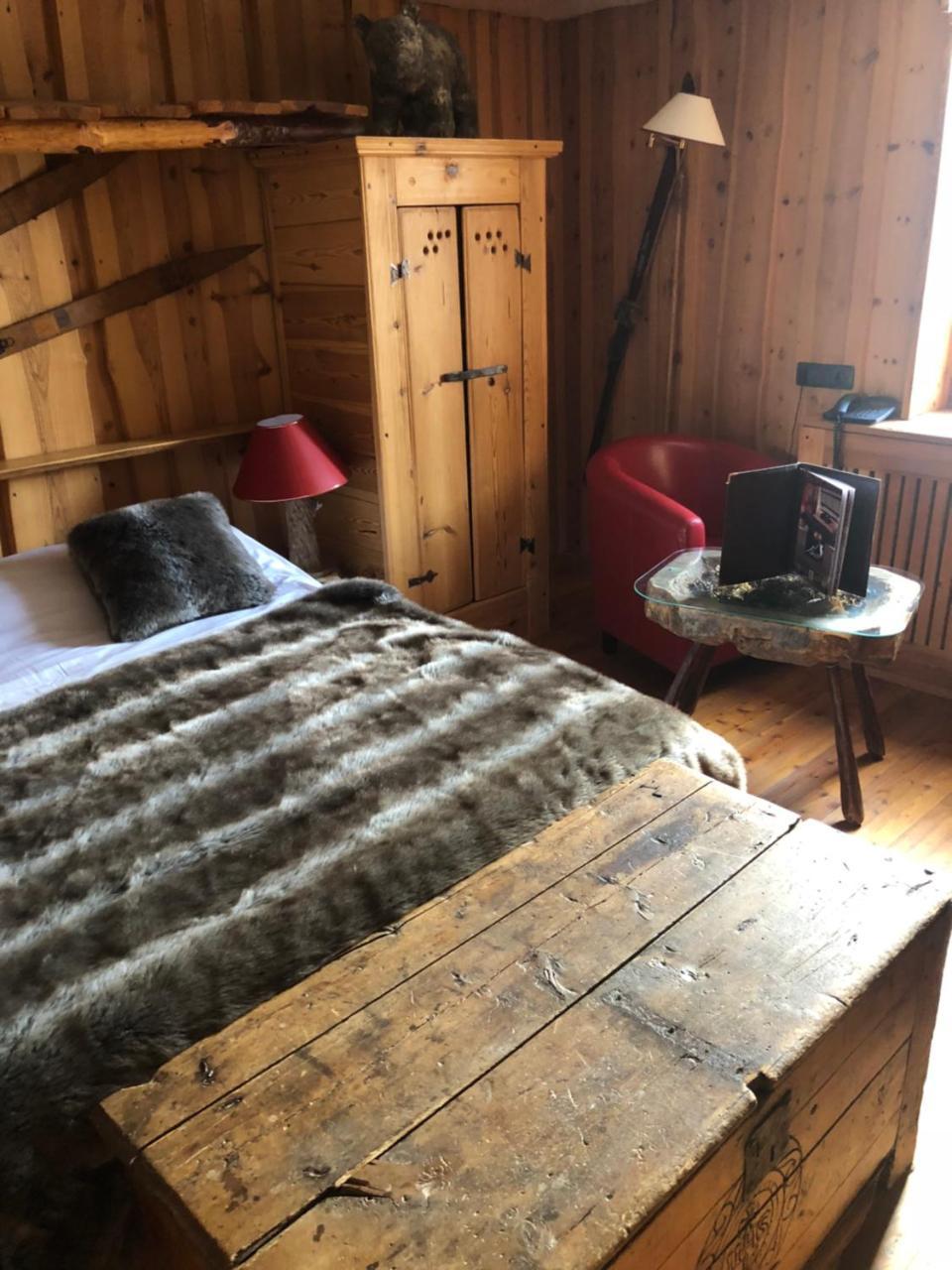 Hotel Restaurant De La Chaussee Briançon Kültér fotó